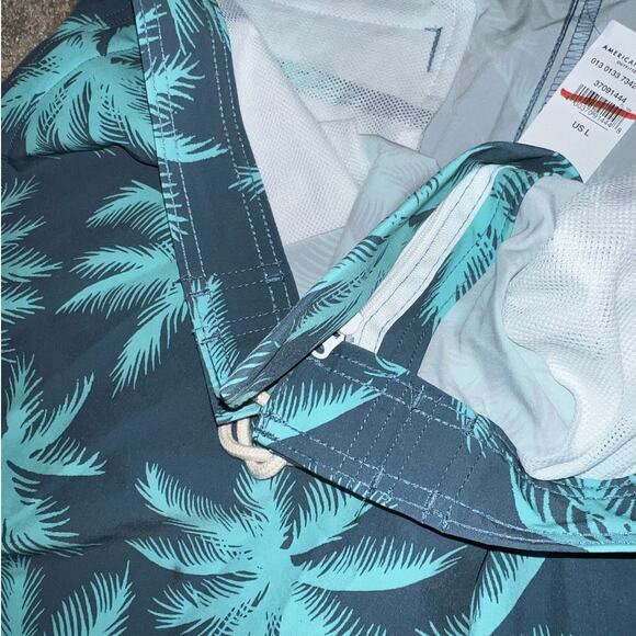 New American Eagle Men's Printed Above the Knee Board Shorts size L - Picture 4 of 8